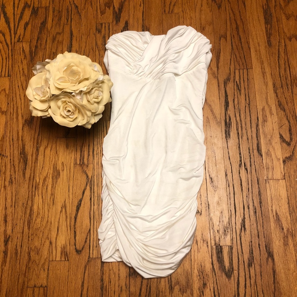 Chic Guess True White Mini Ruched Evening Dress